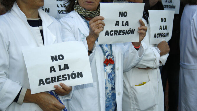 Protesta contra las agresiones en el ámbito sanitario, en una imagen de archivo.